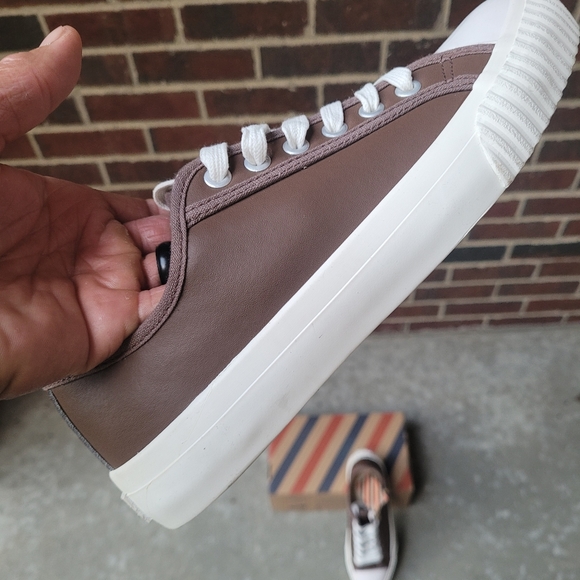 NWT Bata Bullets Sneakers - Picture 13 of 14